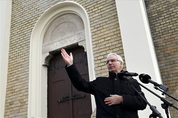 Fotó: MTI/Koszticsák Szilárd Soltész: Egy kápolna vagy templom felújítása is a társadalom szolgálatának üzenetét hordozza