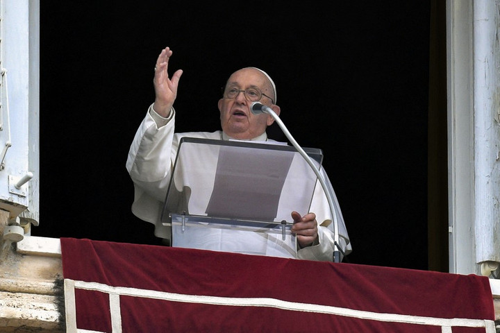 Fotó: HANS LUCAS VIA AFP/ CPP/HANS LUCASVATICAN MEDIA Ferenc pápa az antiszemitizmus és a keresztényüldözés megszüntetésére szólított fel