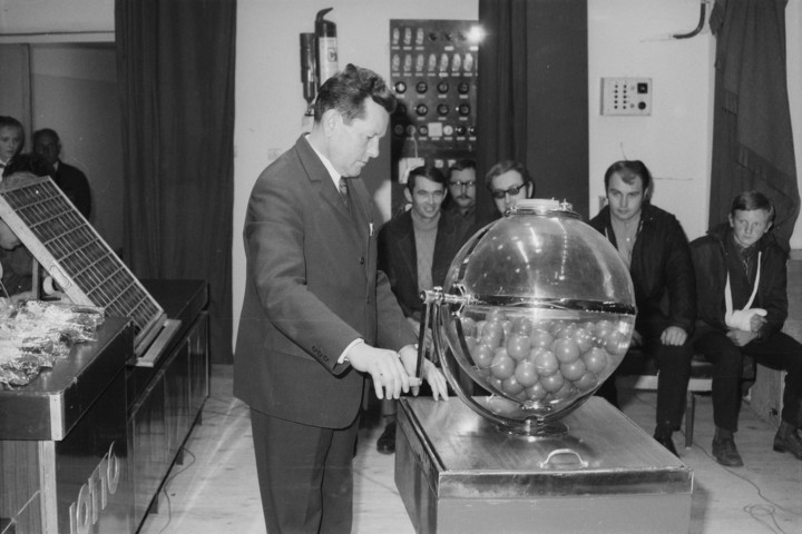 Fotó: Fortepan / Chuckyeager tumblr „Levelek az öttalálatoshoz”