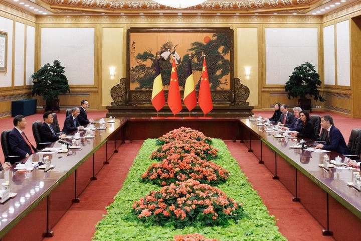 Peking szorosabb kapcsolatokra törekszik az Európai Unióval