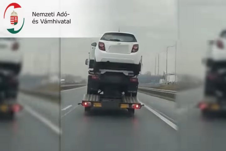 Fotó: NAV NAV: jelentős túlsúllyal közlekedett egy román autó az M5-ös autópályán