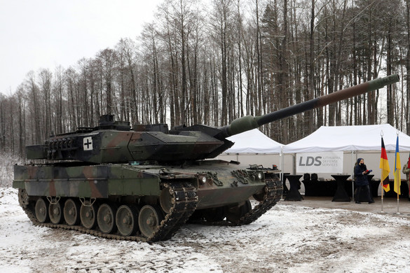 Svájc leszállította az első Leopard 2-es páncélosokat Németországnak