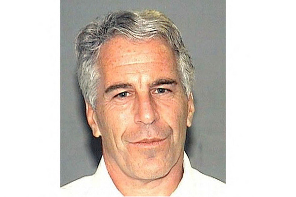 Bill Clinton és a két Bush is szerepel Jeffrey Epstein listáján