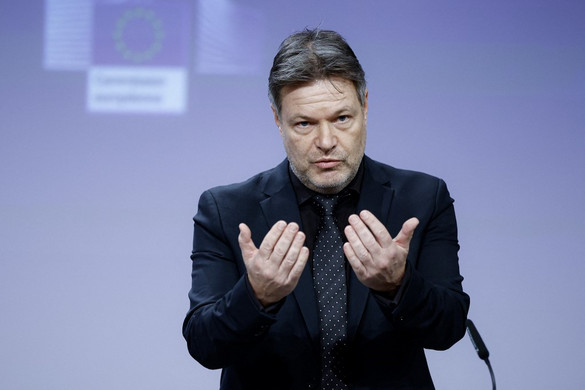 Az ukrán gazdaság megerősítéséről tárgyal a német gazdasági miniszter Kijevben