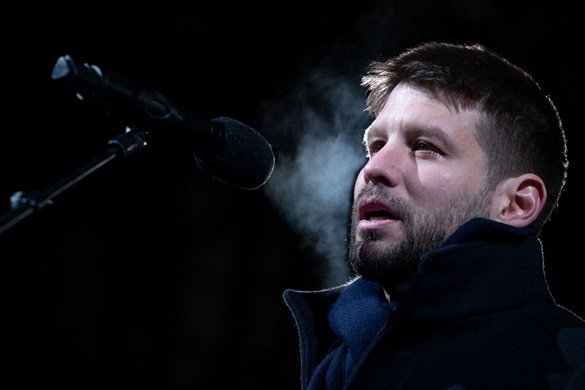 A bukottak mondanák meg, ki lenne „demokratikus” elnök