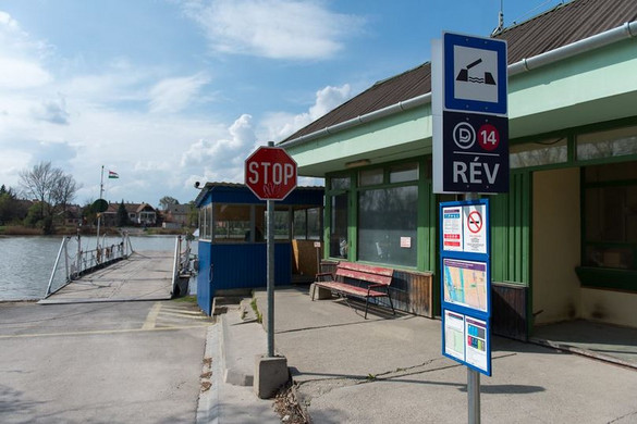 Szerdáig nem közlekedik a D14-es komp