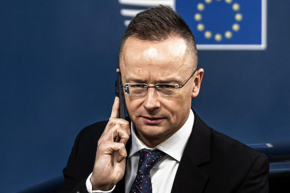 Szijjártó Péter telefonon egyeztetett az orosz és az egyesült arab emírségekbeli külügyminiszterrel