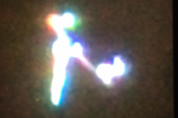 Szivárványszínű UFO-t fotóztak az égen
