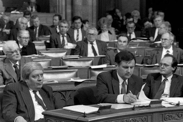 Harmincöt évvel ezelőtt lett 1956 ellenforradalmából népfelkelés