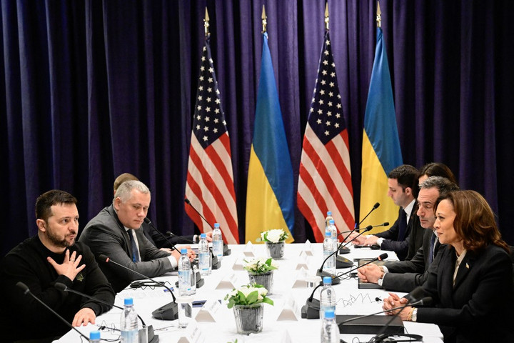 Washington kiengedte a szellemet a palackból
