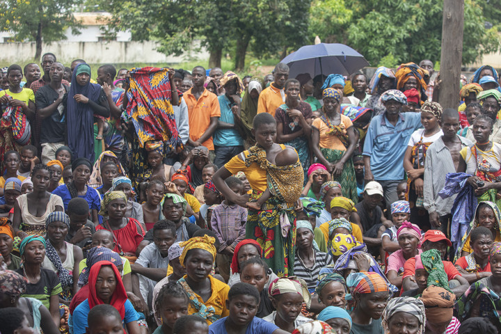 Fotó: AFP/Alfredo Zuniga UNICEF: Mozambikban több tízezren, zömmel nők és gyerekek menekültek el otthonukból