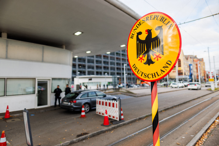 Fotó: AFP/DPA Picture-Alliance/DPA/Philipp von Ditfurth Németország márciusban felülvizsgálja a határellenőrzések fenntartását