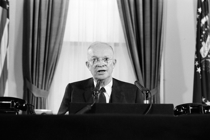 Fotó: NorthFoto Tényleg találkozott Eisenhower elnök földönkívüliekkel?