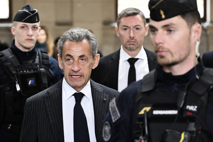 Fotó: AFP/Bertrand Guay Börtönbe megy Sarkozy