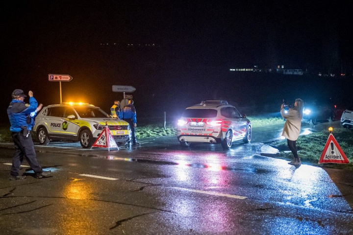 Fotó: AFP/Fabrice Coffrini A rendőrség agyonlőtt egy túszejtőt Svájcban