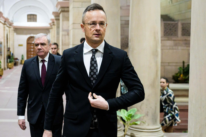 Fotó: Facebook/Szijjártó Péter Szijjártó: Mielőbb szűkíteni kell a politikai kommunikáció és a valóság között tátongó szakadékot