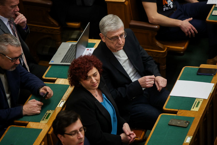 Gyurcsány a jótevő, házat ígért egy embernek