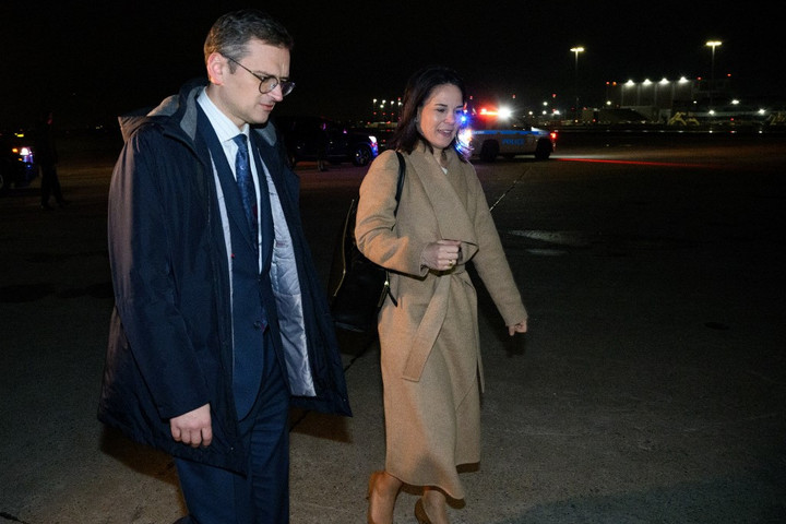 Fotó: AFP/DPA Picture-Alliance/DPA/Bernd von Jutrczenka Baerbock támogatást ígért