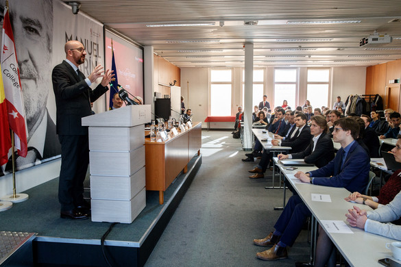 Zaklatási botrány az uniós tisztviselők alma materében