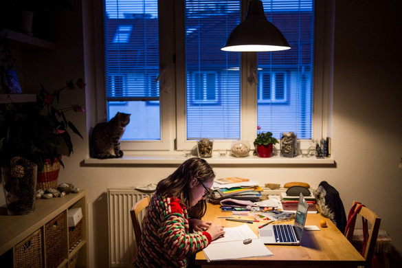 Lassult a csökkenés
