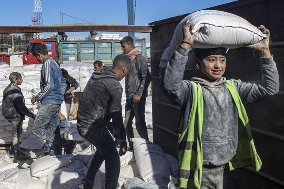 Százak tüntettek Gázában humanitárius segélyekért és a Hamász ellen
