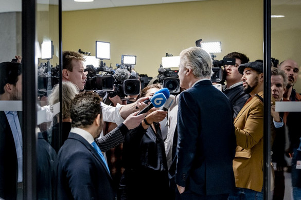Megszakadtak a holland kormányalakítási tárgyalások