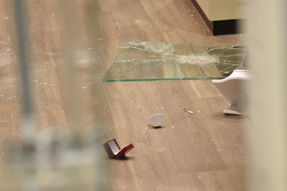 Letartóztattak egy ékszertolvajt Miskolcon