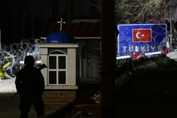 Levadászták a határőrség parancsnokát, az EU megadta magát