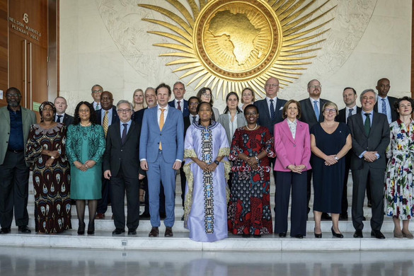 Azbej Tristan a közös humanitárius fellépésről tárgyal Afrikában