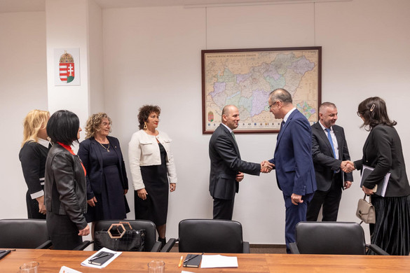 Navracsics Tibor szerint a vármegyék sikeressége az együttműködésen múlik