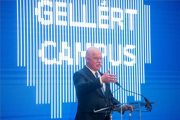 Csák János: A felsőoktatási modellváltás célja az egyetemeknek minél nagyobb szabadságot adni