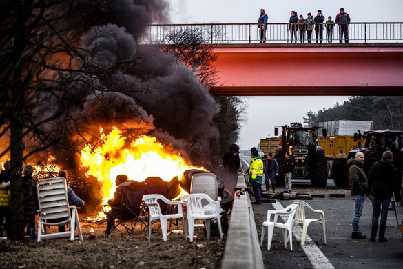 Gazdák vonultak utcára Hollandiában