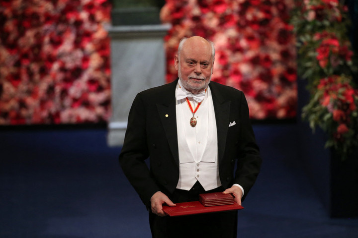 Fotó: AFP/Soren Andersson Egy áram nélküli tanyán nőtt fel a nanogépeket megalkotó Nobel-díjas tudós