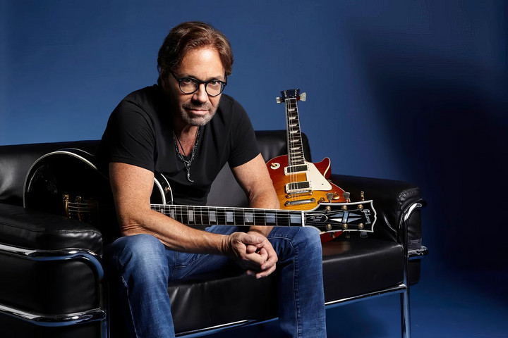 Fotó: Fonó Budai Zeneház Novemberben az Erkel Színházban koncertezik az Al Di Meola Electric Band