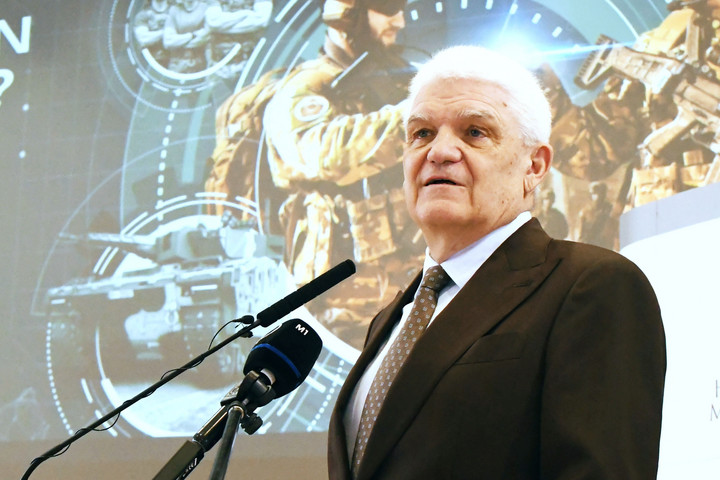 Fotó: MTI/Mészáros János Szalay Ferenc indul Szolnokon újra a kormánypártok polgármesterjelöltjeként