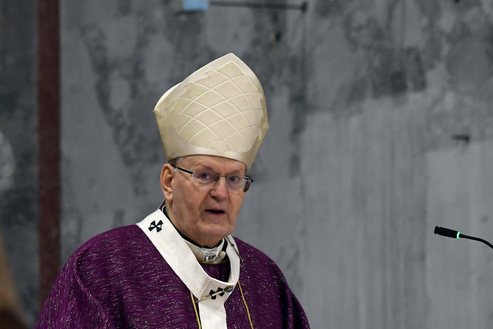 Erdő Péter: Az utolsó vacsorán Jézus megmutatja, mennyire szereti övéit