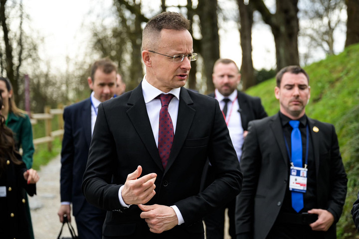 Fotó: Facebook/Szijjártó Péter Szijjártó Péter: Magyarország hatmilliárd forint értékű kötött segélyhitel-programot indít Kenyában