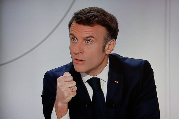 A francia elnök „Európa védelmezőjének" szerepét próbálja átvenni