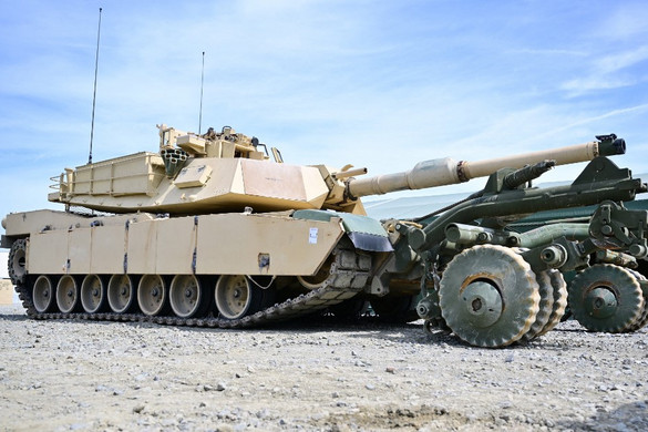 Kiderült, mennyibe kerül kilőni egy Abrams tankot