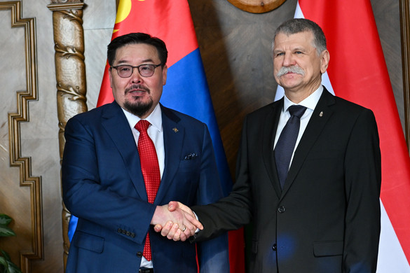 A házelnökkel tárgyalt a mongol elnök