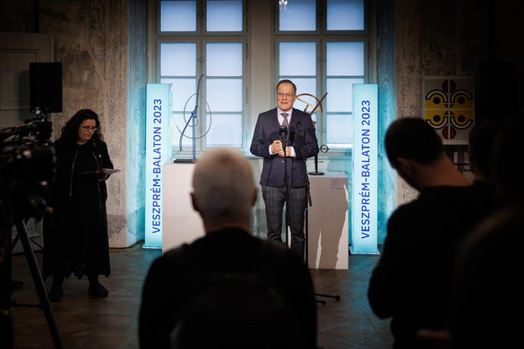 Az EKF program legkiemelkedőbb képzőművészeti alkotásaiból nyílt kiállítás Veszprémben