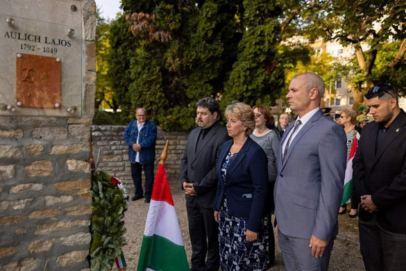 Fidesz-KDNP: Mondjon le a váci polgármester!