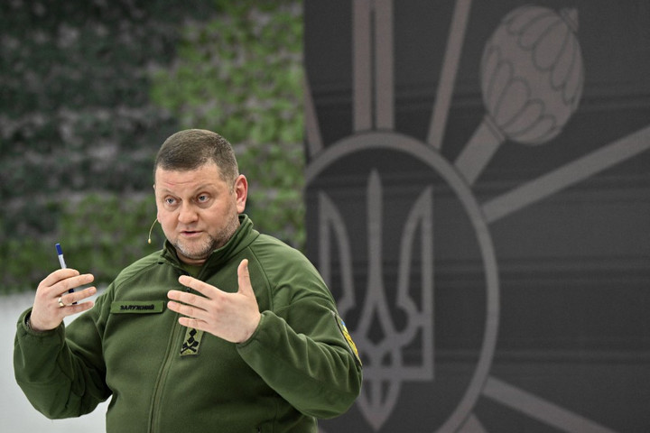 Újabb felmérés hozhatja rá a frászt Zelenszkíjre