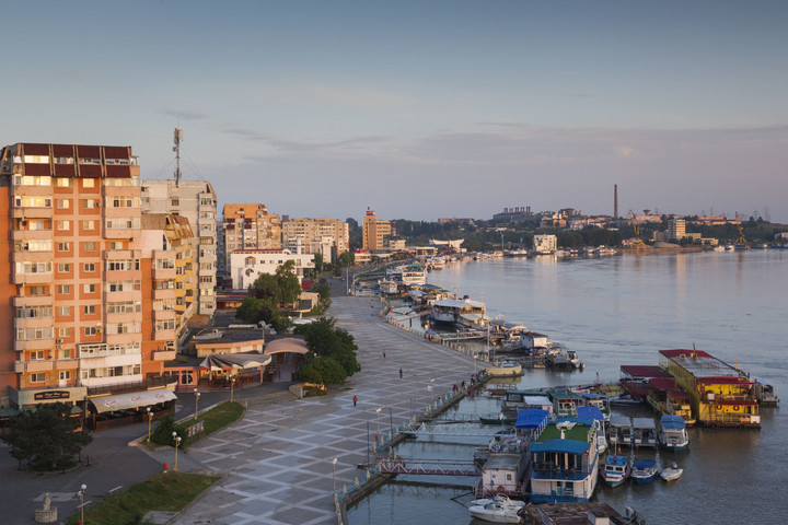Kihasználatlan a Duna-delta felújított repülőtere