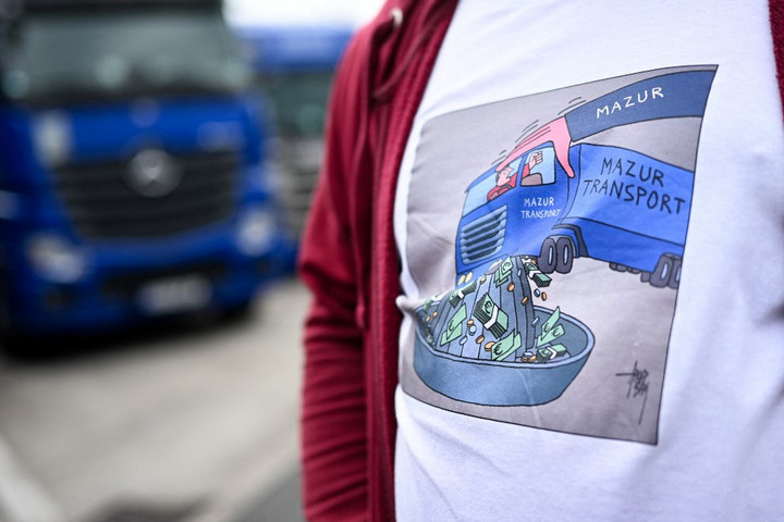 Erősen érzik Schengen hiányát a román fuvarosok