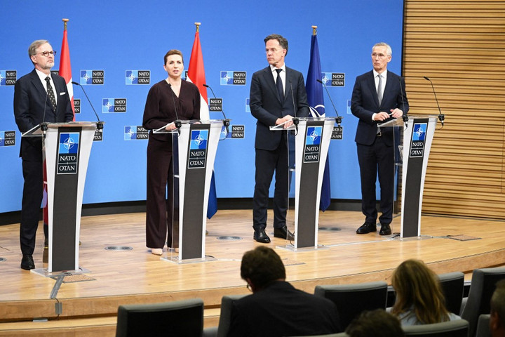 Fotó: AFP/Anadolu/Dursun Aydemir Stoltenberg szerint jelenleg az ukrajnai fegyverszállítmányok a legfontosabb prioritás