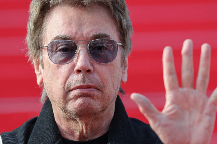 Fotó: AFP/Hans Lucas/Eric Dervaux Repülő autóra szállt Jean-Michel Jarre