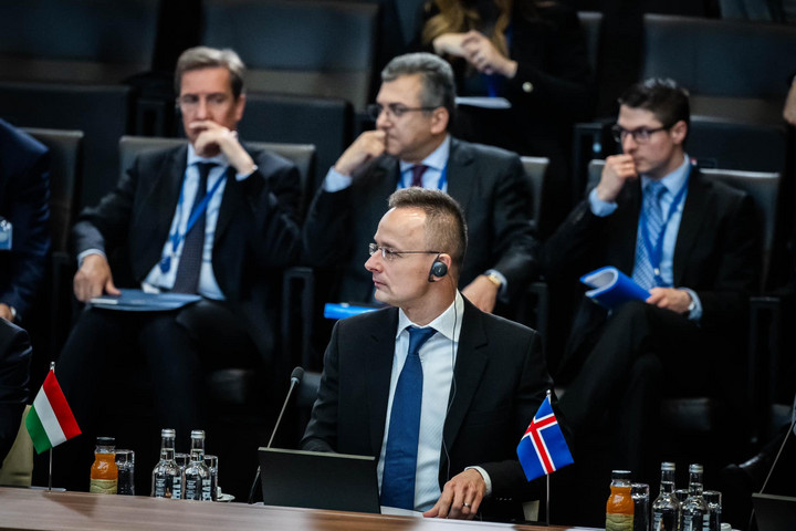 Fotó: Facebook/Szijjártó Péter Eszkalációs kockázatot jelent a NATO-ban jelen lévő háborús pszichózis
