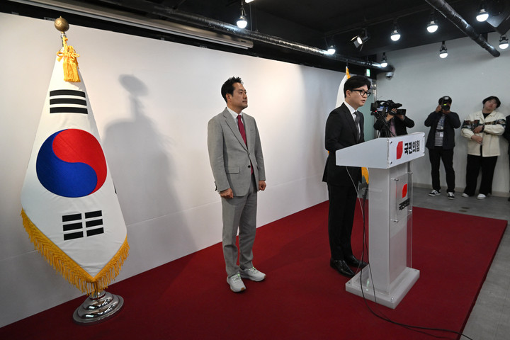 Fotó: Jung Yeon-je / AFP Benyújtotta lemondását a dél-koreai miniszterelnök a parlamenti választás után