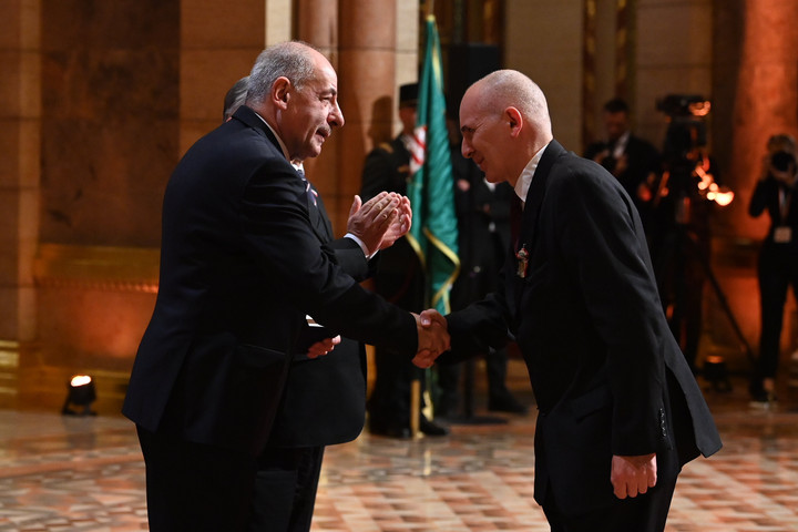 Fotó: Miniszterelnökség Egy nevezetes regény indította útjára a Széchenyi-díjas történészt - INTERJÚ
